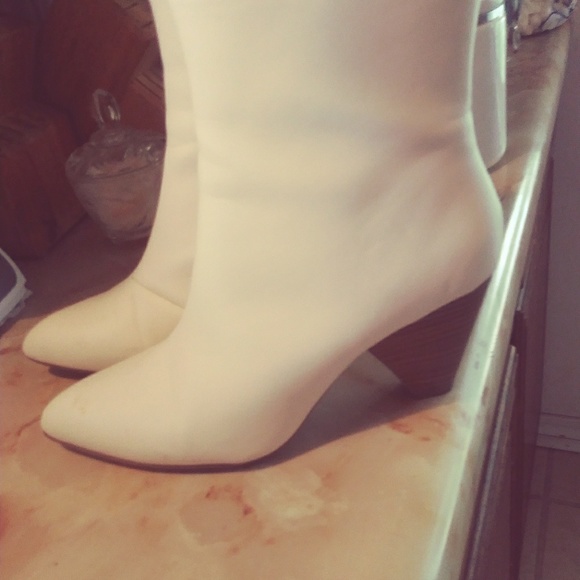 Ladies Boots - Picture 4 of 5